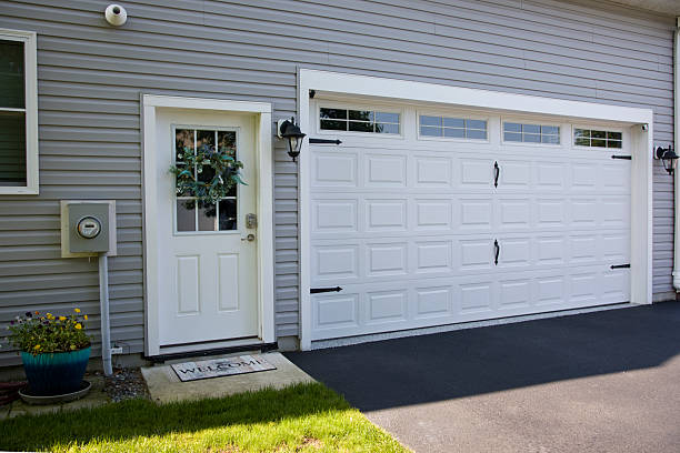 24/7 Emergency Garage Door Panel Replacement experts in Hastings, PA